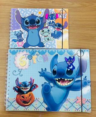 LIVRO PARA COLORIR DO ( STITCH ), GRANDE ( A4 ) COM CHAVEIRO, ( 96 FOLHAS ), CAPA MOLE.