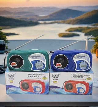 RÁDIO FM CLASSICO, ( TF CARD, USB, RÁDIO FM, RÁDIO AM, TV, BT, AUX, ). ( ALTOMEX )