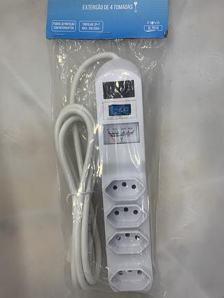 EXTENSÃO DE 4 TOMADAS