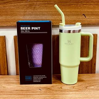 COPO STANLEY COM CANUDO DE METAL, STAY CHILL ( 900ML ).