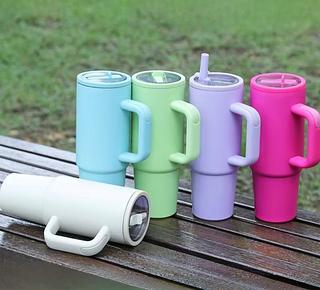 Garrafa Termica Inox 1200ML Com Canudo e Tampa